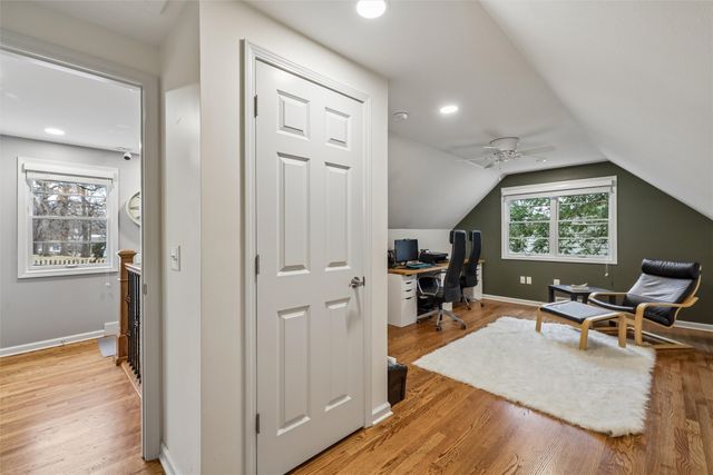 3939 River Oaks Drive, Des Moines, IA 50312