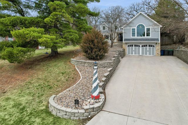 3939 River Oaks Drive, Des Moines, IA 50312