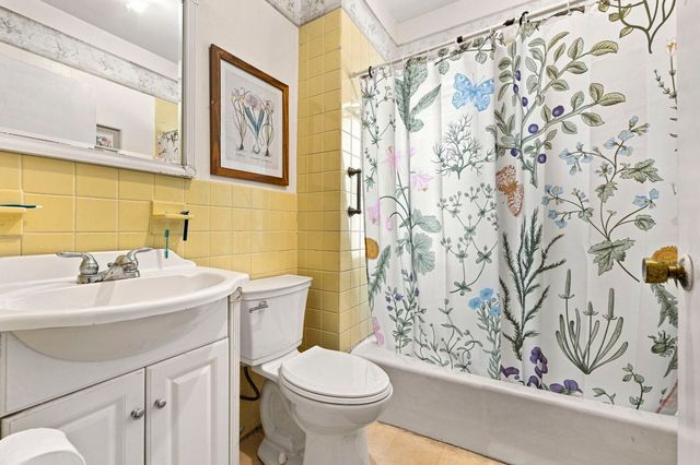10 Albion St, Medford, MA 02155