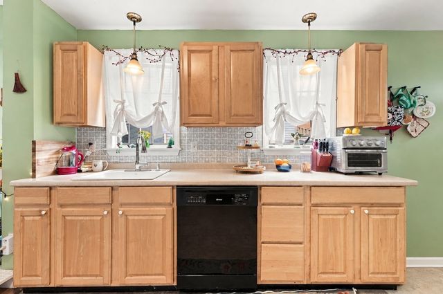 10 Albion St, Medford, MA 02155