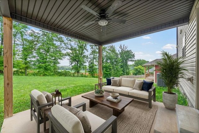 1224 Cardinal Creek Dr, Clarksville, TN 37040