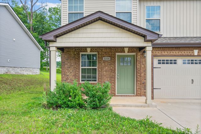 1224 Cardinal Creek Dr, Clarksville, TN 37040