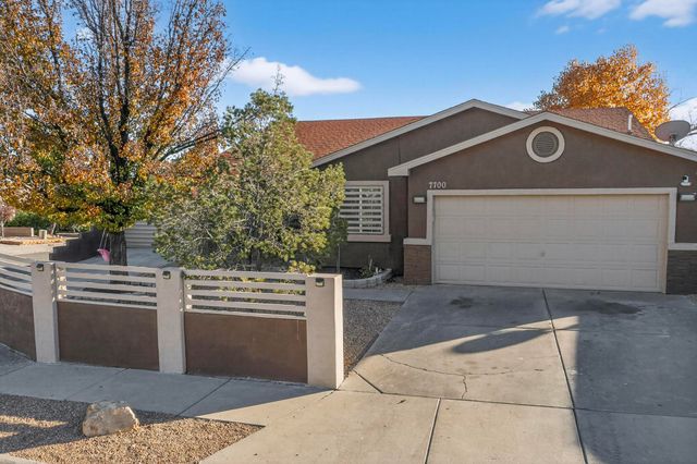 7700 Windsong Place SW, Albuquerque, NM 87121