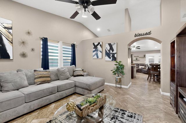 7700 Windsong Place SW, Albuquerque, NM 87121