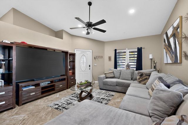 7700 Windsong Place SW, Albuquerque, NM 87121