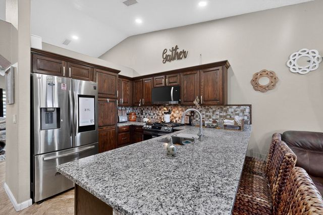 7700 Windsong Place SW, Albuquerque, NM 87121