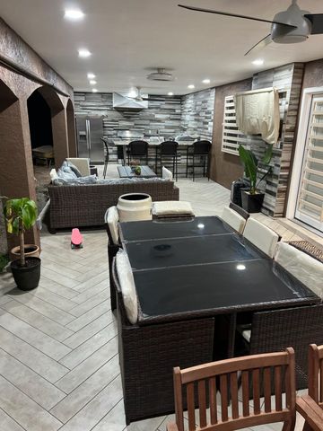 7700 Windsong Place SW, Albuquerque, NM 87121