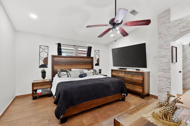 7700 Windsong Place SW, Albuquerque, NM 87121