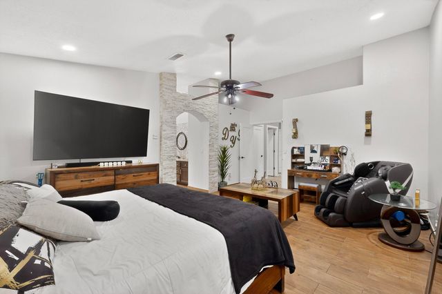 7700 Windsong Place SW, Albuquerque, NM 87121