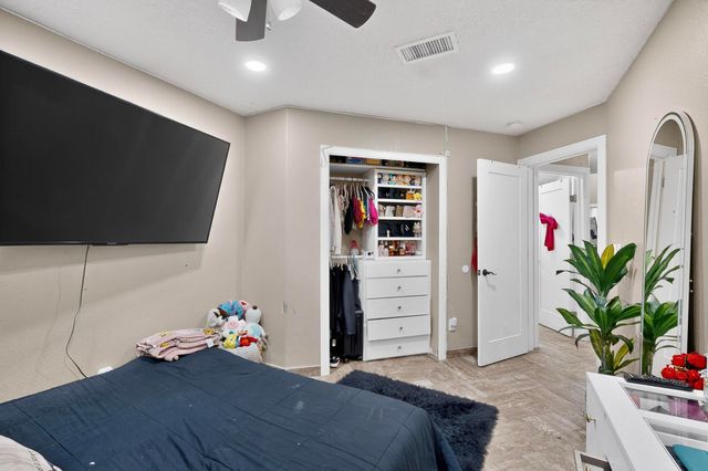 7700 Windsong Place SW, Albuquerque, NM 87121