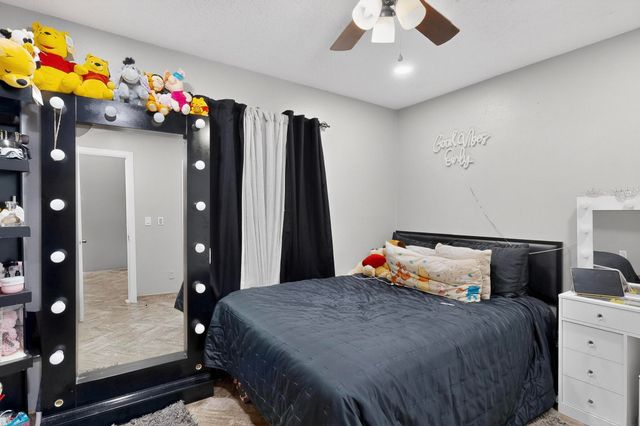 7700 Windsong Place SW, Albuquerque, NM 87121