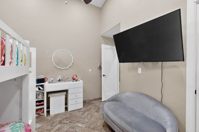 7700 Windsong Place SW, Albuquerque, NM 87121