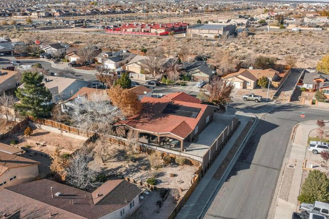 7700 Windsong Place SW, Albuquerque, NM 87121