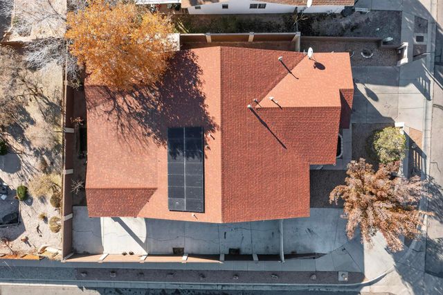 7700 Windsong Place SW, Albuquerque, NM 87121