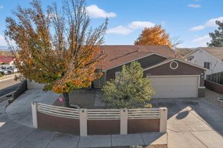 7700 Windsong Place SW, Albuquerque, NM 87121