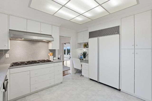 27769 Edgerton Road, Los Altos Hills, CA 94022