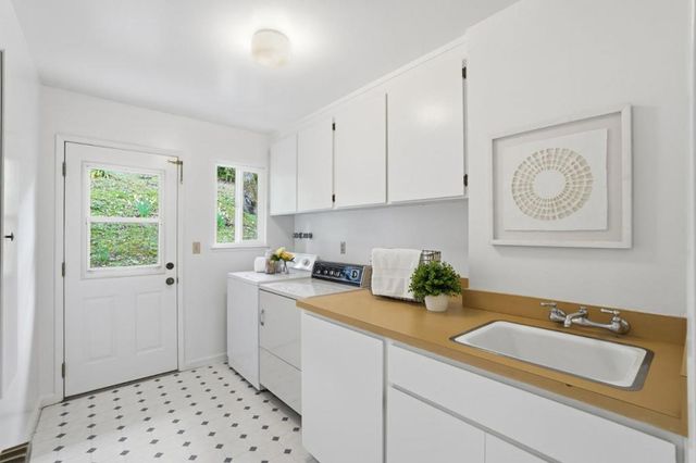 27769 Edgerton Road, Los Altos Hills, CA 94022