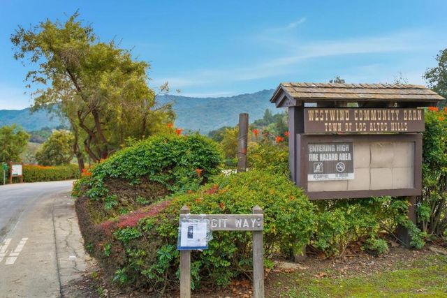 27769 Edgerton Road, Los Altos Hills, CA 94022