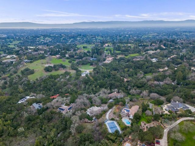 27769 Edgerton Road, Los Altos Hills, CA 94022