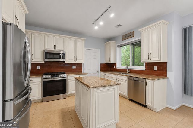 2057 Devonhurst Drive, Powder Springs, GA 30127