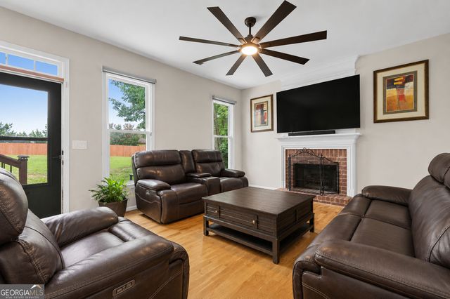 2057 Devonhurst Drive, Powder Springs, GA 30127