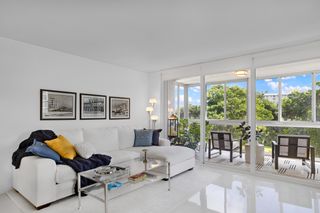 3930 OAKS CLUBHOUSE Drive 401, Pompano Beach, FL 33069