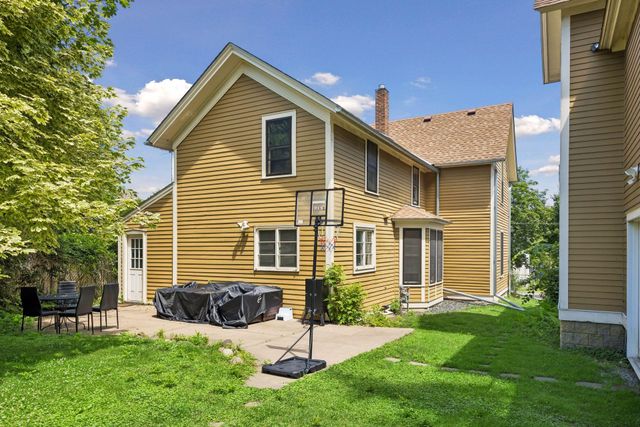 1004 6th Street S, Stillwater, MN 55082