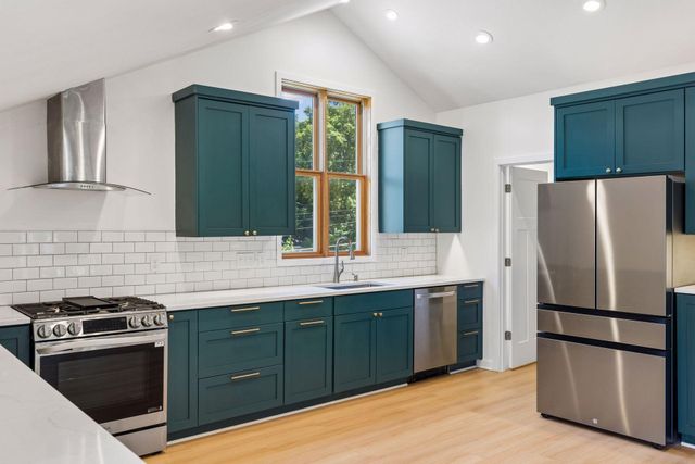 1004 6th Street S, Stillwater, MN 55082
