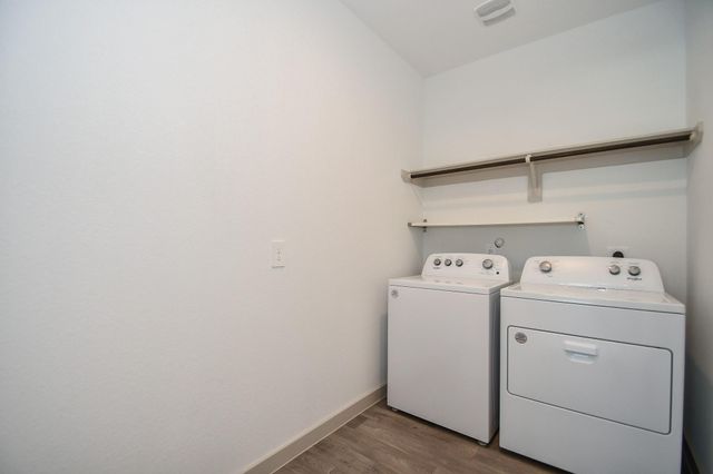 8034 House Bank Lane, Rosharon, TX 77583