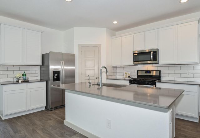 8034 House Bank Lane, Rosharon, TX 77583