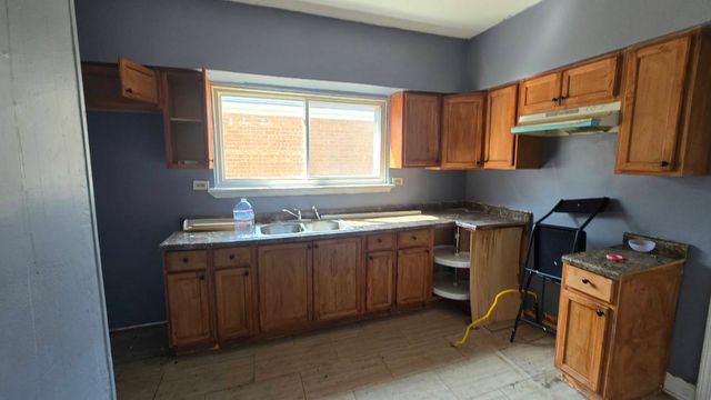 6640 S Wolcott Avenue, Chicago, IL 60636