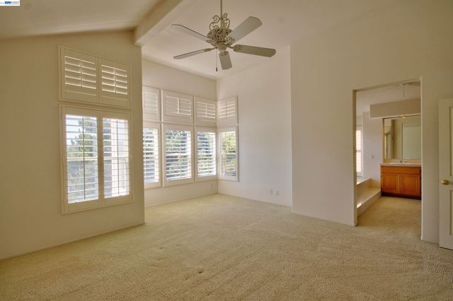 45315 Camino Monzon, Temecula, CA 92592