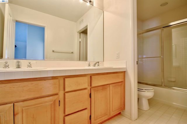 45315 Camino Monzon, Temecula, CA 92592