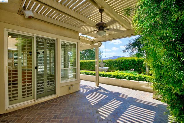 45315 Camino Monzon, Temecula, CA 92592