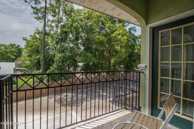 2252 Beach Drive, 1303, Gulfport, MS 39507