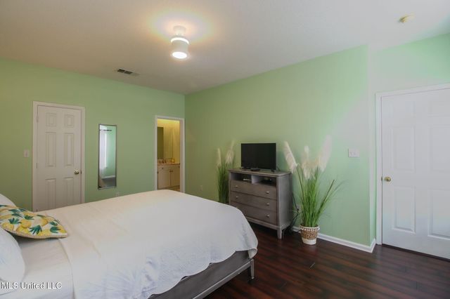 2252 Beach Drive, 1303, Gulfport, MS 39507