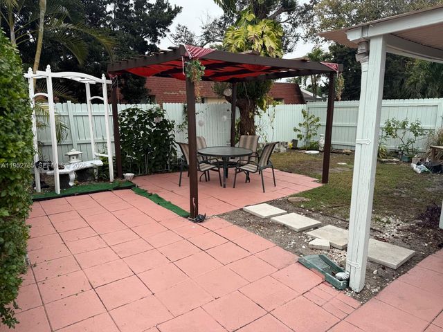 12353 Westhampton Cir, Wellington, FL 33414