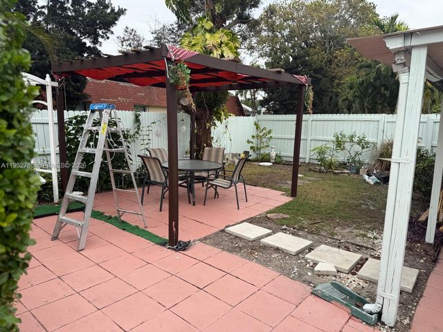 12353 Westhampton Cir, Wellington, FL 33414