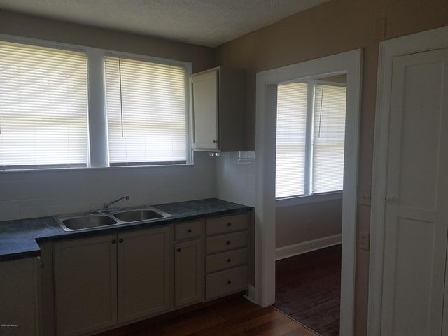 205 E 44TH Street, Jacksonville, FL 32208