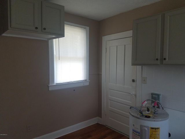 205 E 44TH Street, Jacksonville, FL 32208