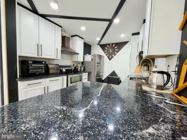 16720 LONGDRAFT RD, Gaithersburg, MD 20878