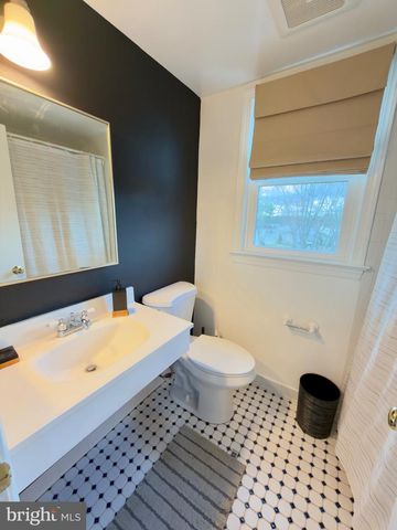 16720 LONGDRAFT RD, Gaithersburg, MD 20878