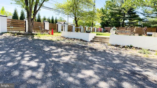 16720 LONGDRAFT RD, Gaithersburg, MD 20878