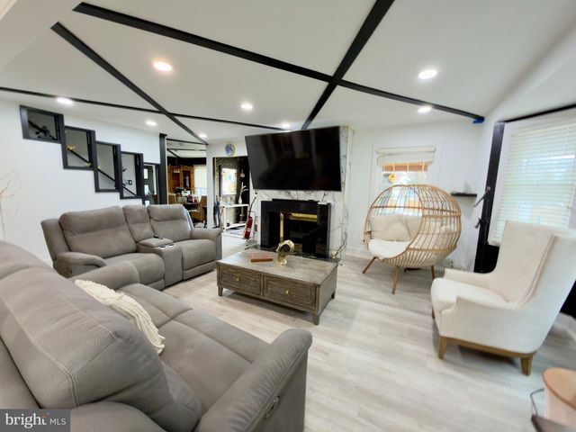 16720 LONGDRAFT RD, Gaithersburg, MD 20878