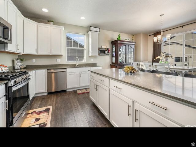 7776 W RANGE CREEK LN, Magna, UT 84044