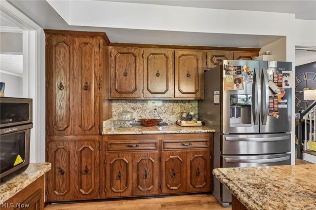 691 Davidson Drive, Highland Heights, OH 44143