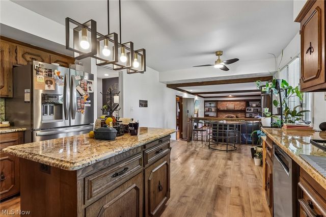 691 Davidson Drive, Highland Heights, OH 44143