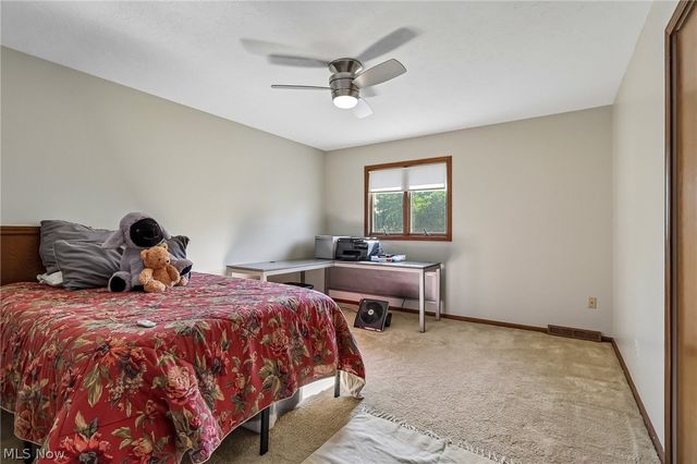 691 Davidson Drive, Highland Heights, OH 44143