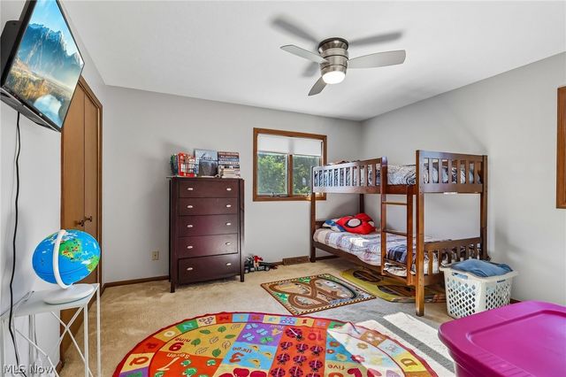 691 Davidson Drive, Highland Heights, OH 44143