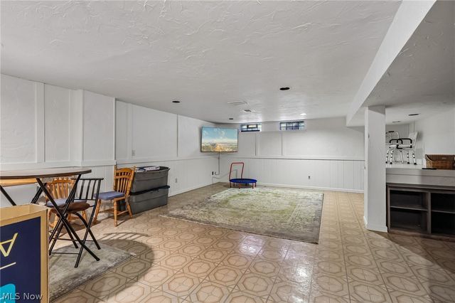 691 Davidson Drive, Highland Heights, OH 44143